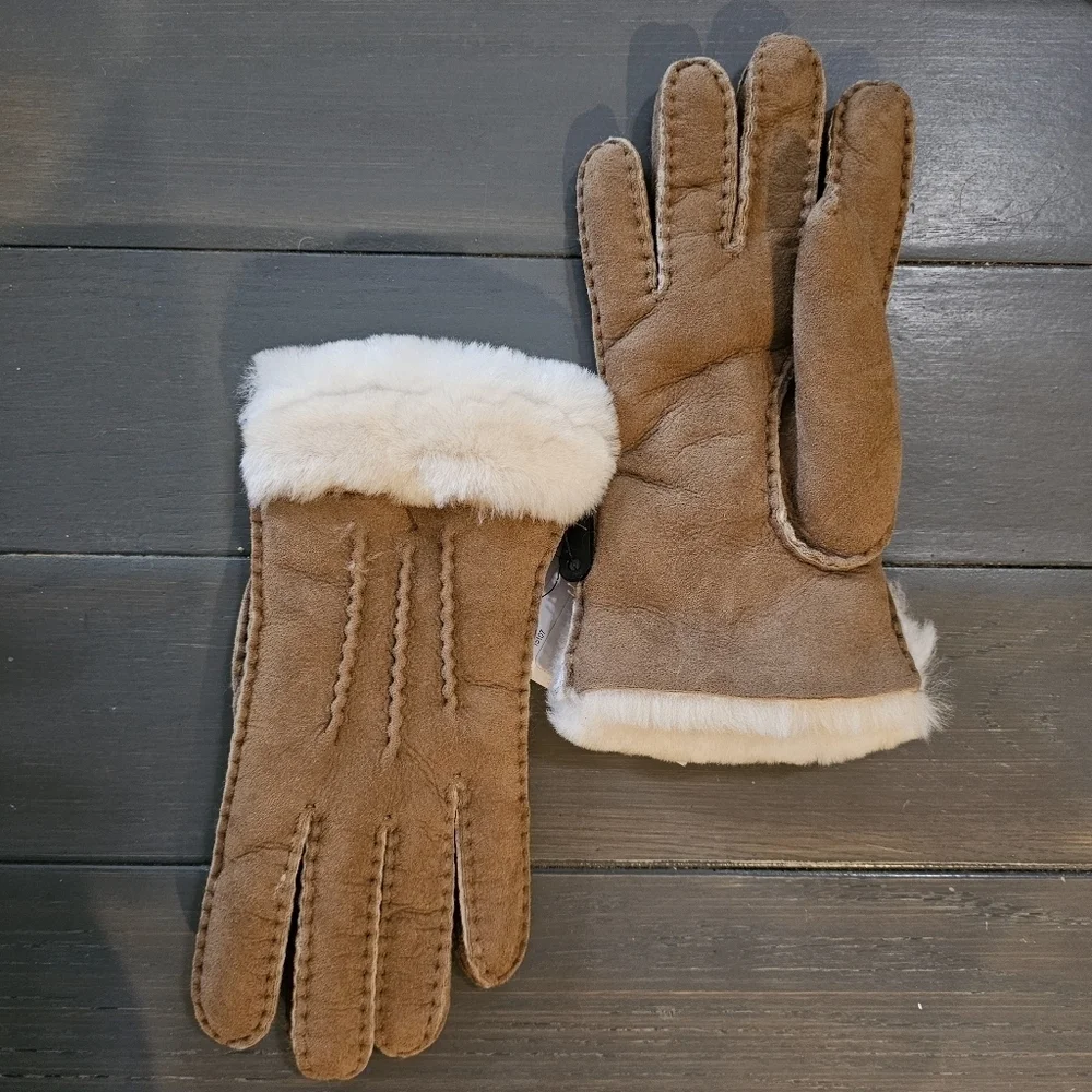 UGG Australia Women perforated Genuine Shearling Handmade Chestnut Gloves Small